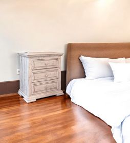 32" White Three Drawer Nightstand